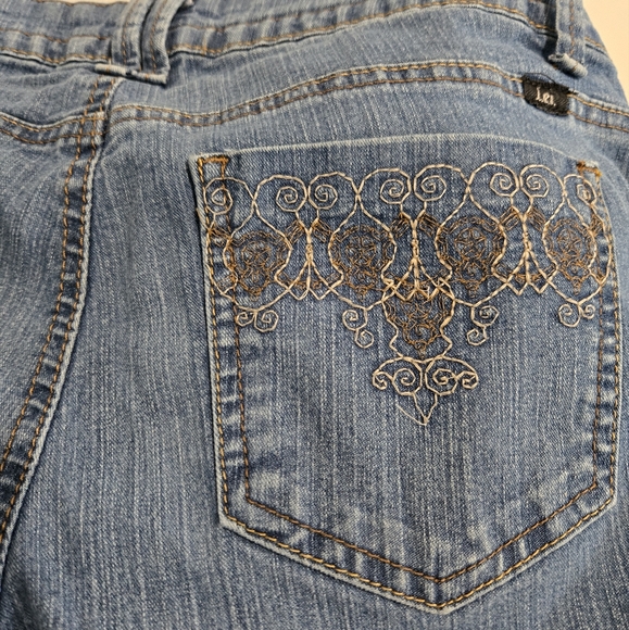 L.e.i. Chelsea Lowrise flare jeans 11 - Picture 5 of 9